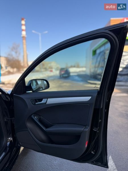 Седан Audi A4 2013 в Шостці