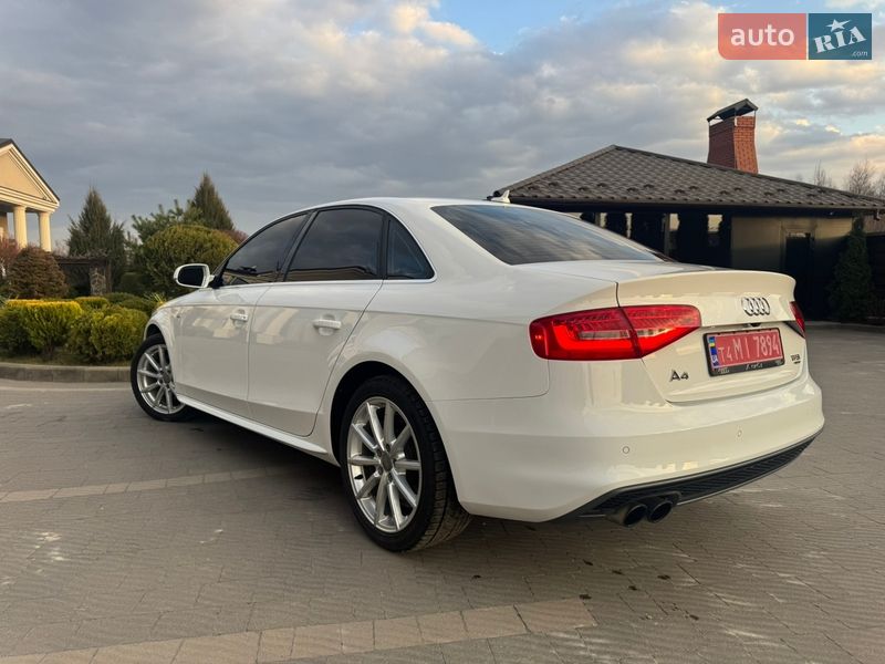 Седан Audi A4 2014 в Стрию