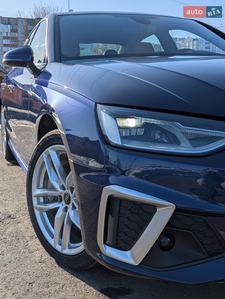 Седан Audi A4 2020 в Чернигове
