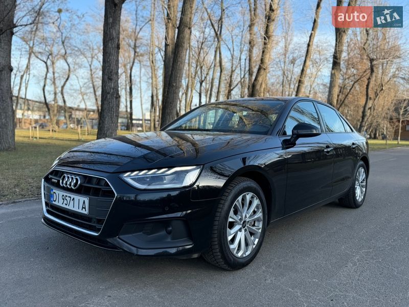 Седан Audi A4 2021 в Киеве