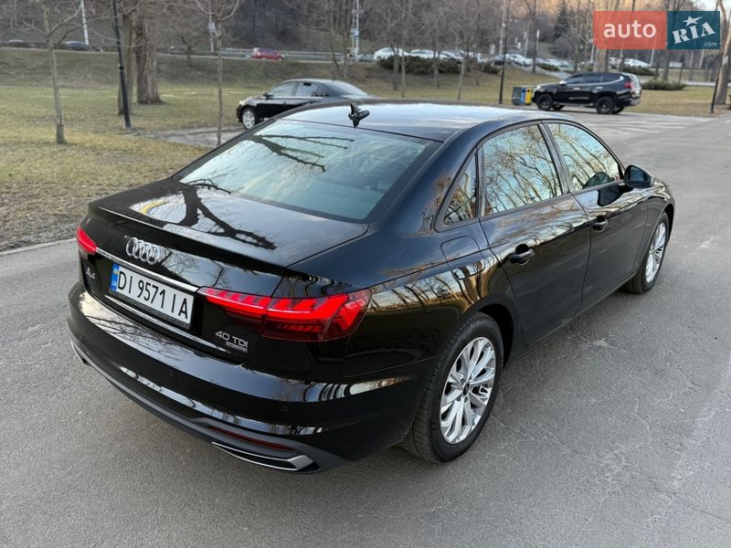Седан Audi A4 2021 в Киеве