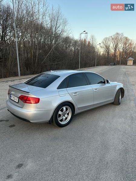 Седан Audi A4 2011 в Днепре