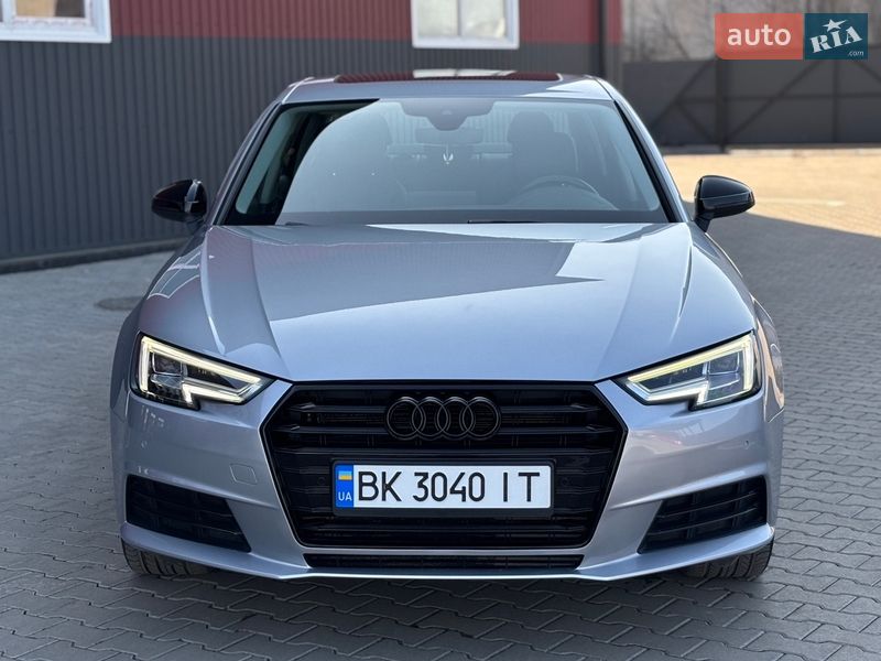 Седан Audi A4 2015 в Дубно