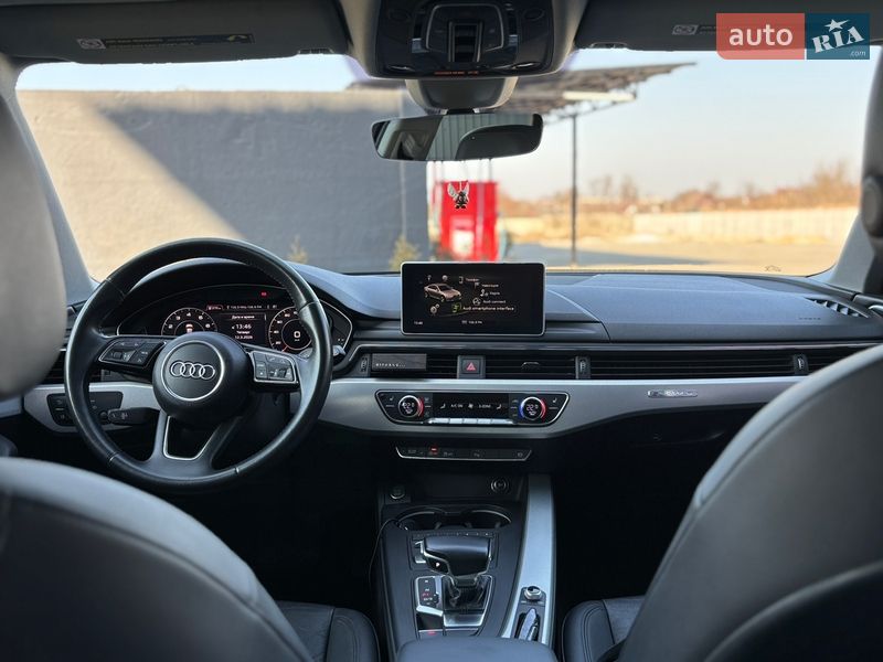 Седан Audi A4 2015 в Дубно