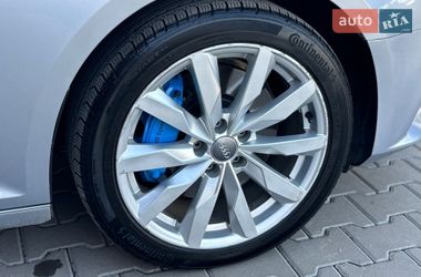 Седан Audi A4 2015 в Дубно
