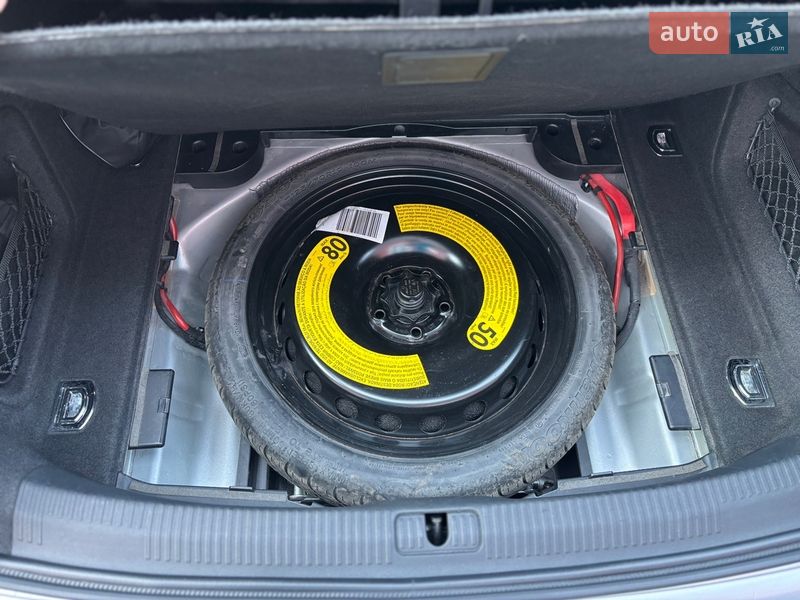 Седан Audi A4 2015 в Дубно
