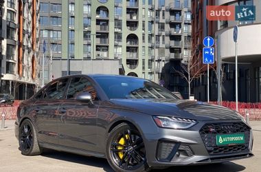 Седан Audi A4 2020 в Киеве