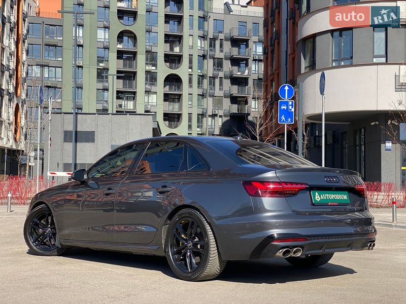 Седан Audi A4 2020 в Киеве