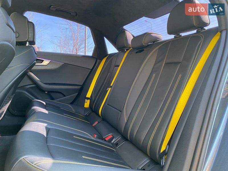 Седан Audi A4 2020 в Киеве