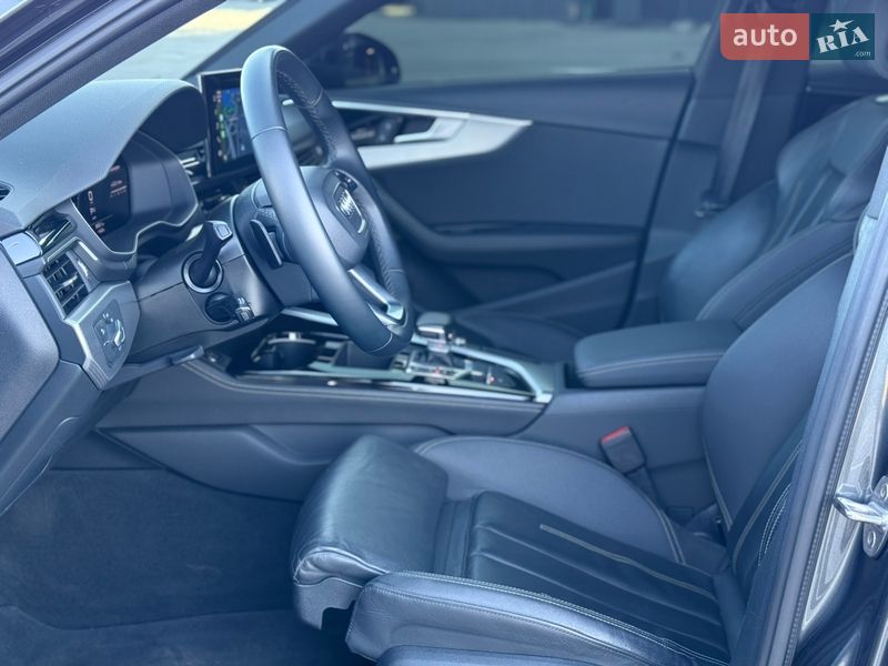 Седан Audi A4 2021 в Киеве