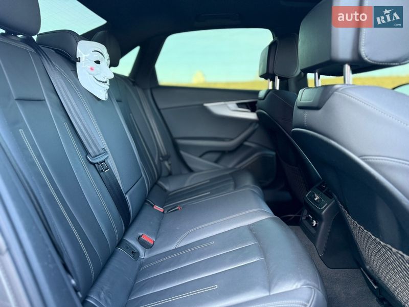 Седан Audi A4 2021 в Киеве