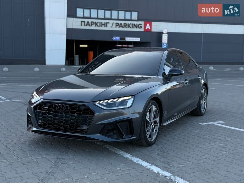 Седан Audi A4 2021 в Киеве