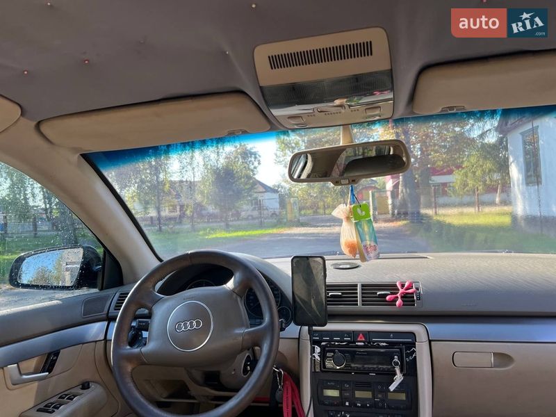 Универсал Audi A4 2004 в Емильчине