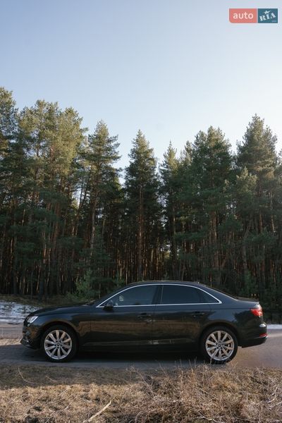 Седан Audi A4 2019 в Кременчуге