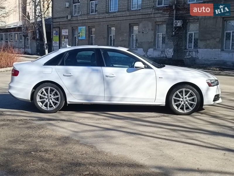 Седан Audi A4 2015 в Харькове