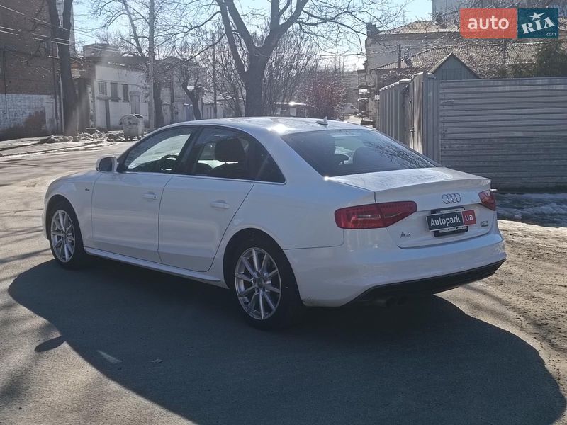 Седан Audi A4 2015 в Харькове