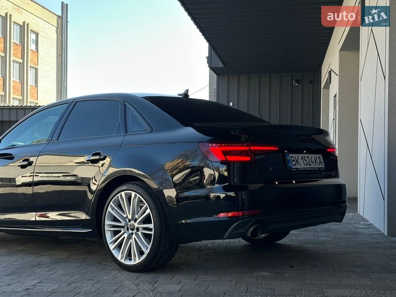 Седан Audi A4 2017 в Рівному