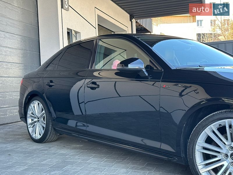 Седан Audi A4 2017 в Рівному