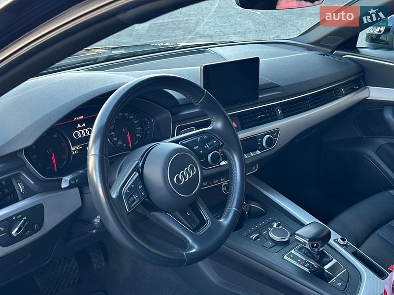 Седан Audi A4 2017 в Рівному