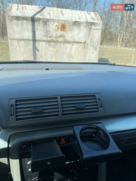 Универсал Audi A4 2001 в Нововолынске