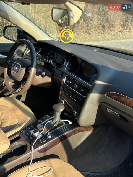 Седан Audi A4 2013 в Бобрке