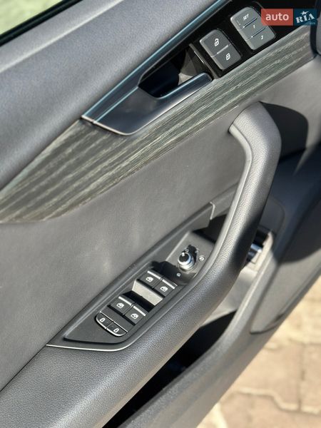 Седан Audi A4 2021 в Киеве