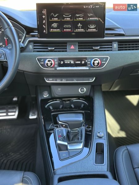 Седан Audi A4 2021 в Киеве