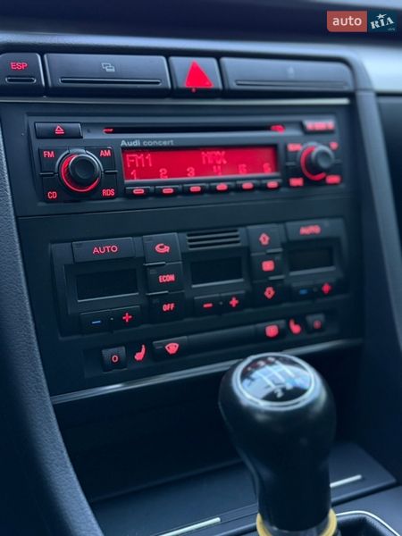 Седан Audi A4 2005 в Днепре