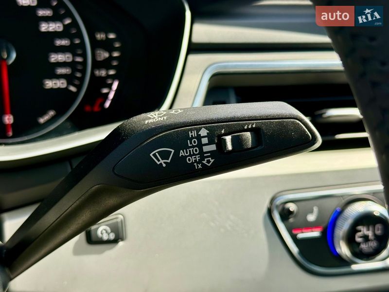 Седан Audi A4 2019 в Харкові