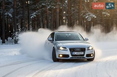 Седан Audi A4 2011 в Львові