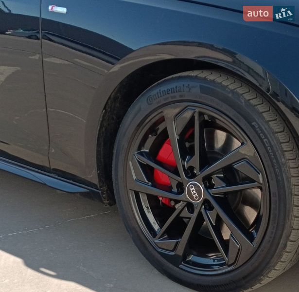 Седан Audi A4 2023 в Киеве