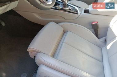 Седан Audi A4 2023 в Киеве