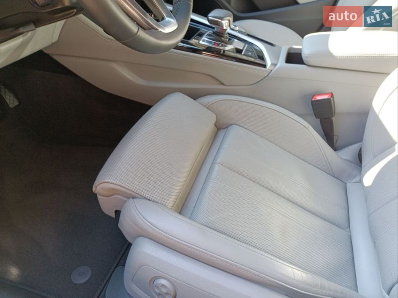 Седан Audi A4 2023 в Киеве