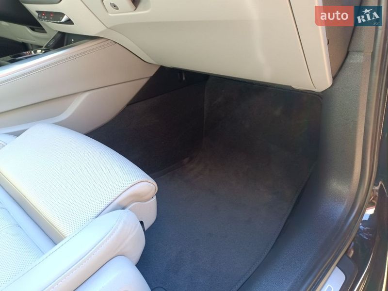 Седан Audi A4 2023 в Киеве