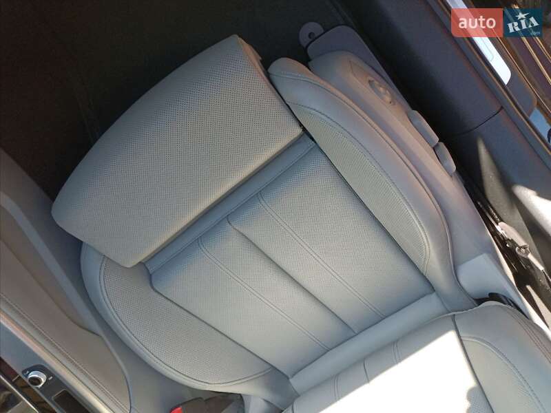 Седан Audi A4 2023 в Киеве