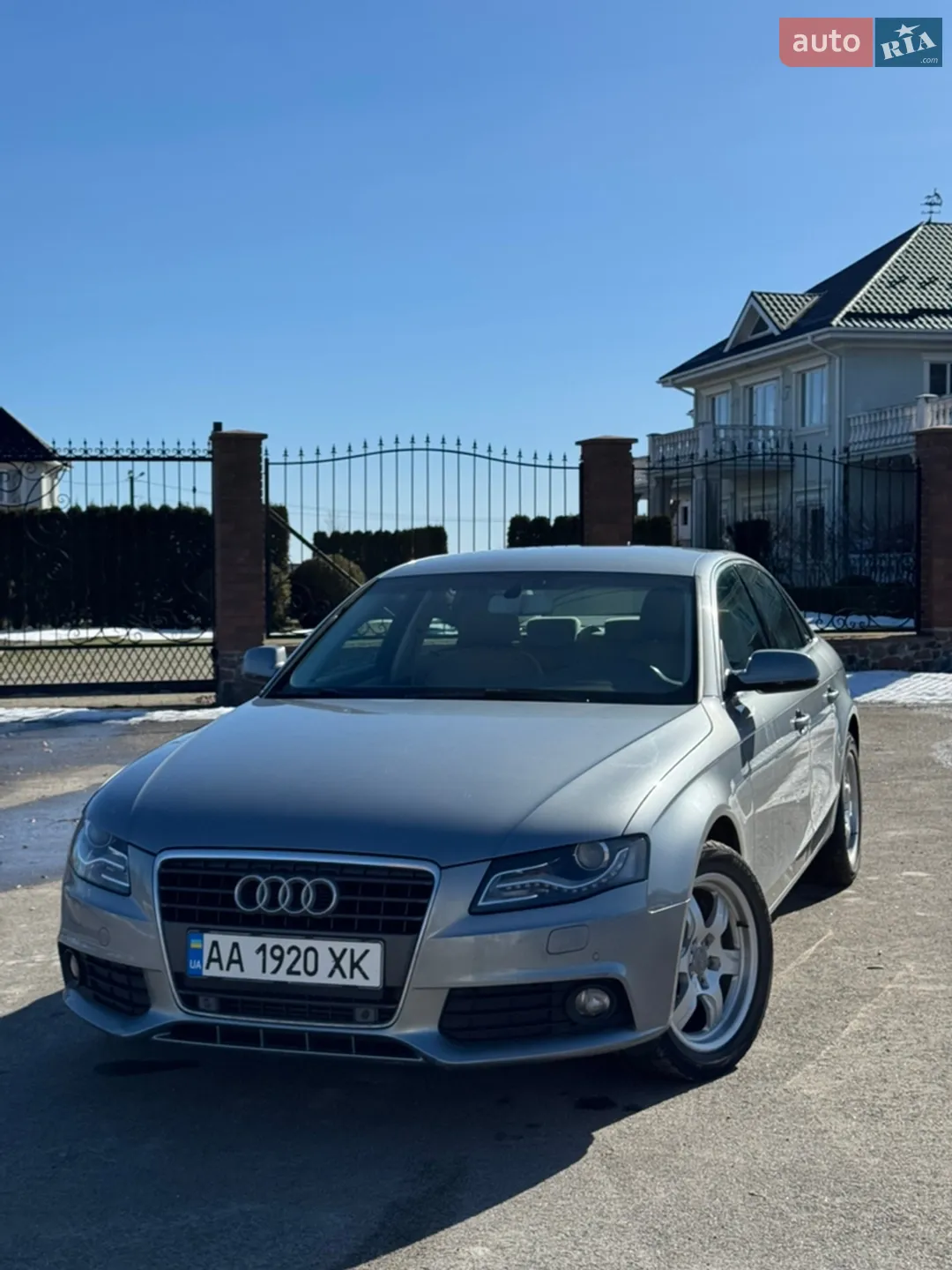 2010 Audi A4 - фото 1