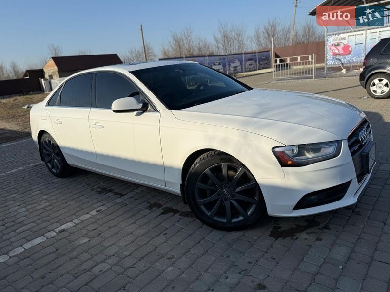 Седан Audi A4 2013 в Вижнице