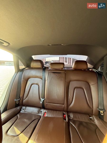 Седан Audi A4 2013 в Вижнице