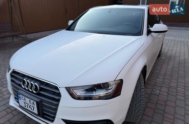 Седан Audi A4 2013 в Вижнице