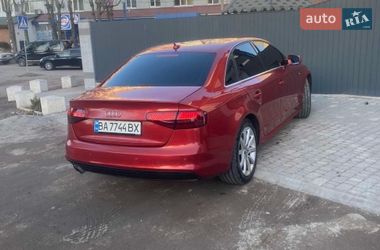 Седан Audi A4 2014 в Кропивницком