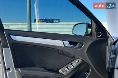 Седан Audi A4 2015 в Львове