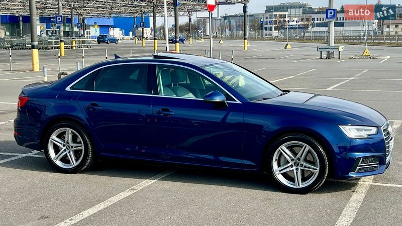 Седан Audi A4 2016 в Львові