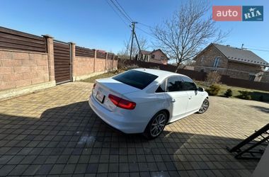 Седан Audi A4 2014 в Ивано-Франковске