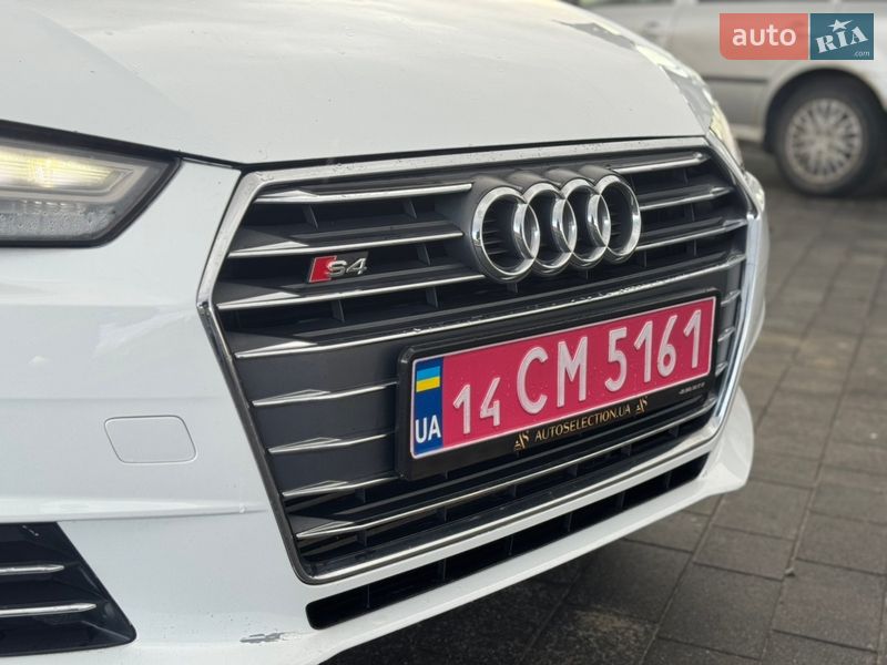 Седан Audi A4 2017 в Львове