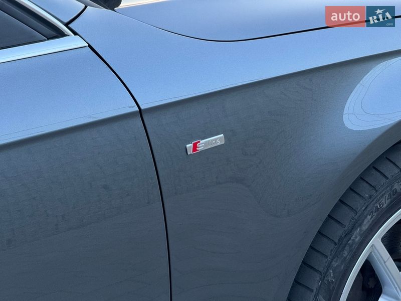 Седан Audi A4 2015 в Луцке