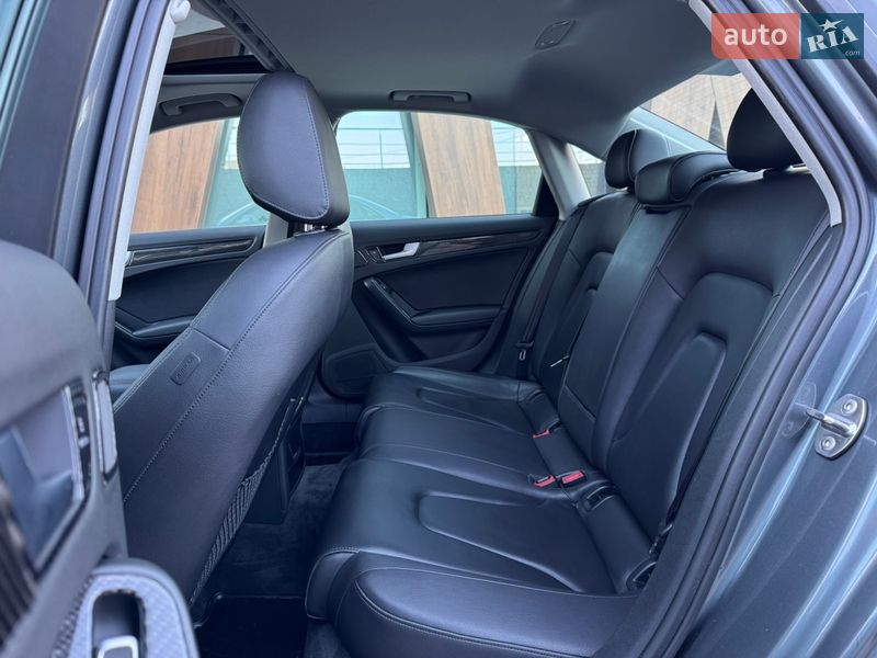 Седан Audi A4 2015 в Луцке