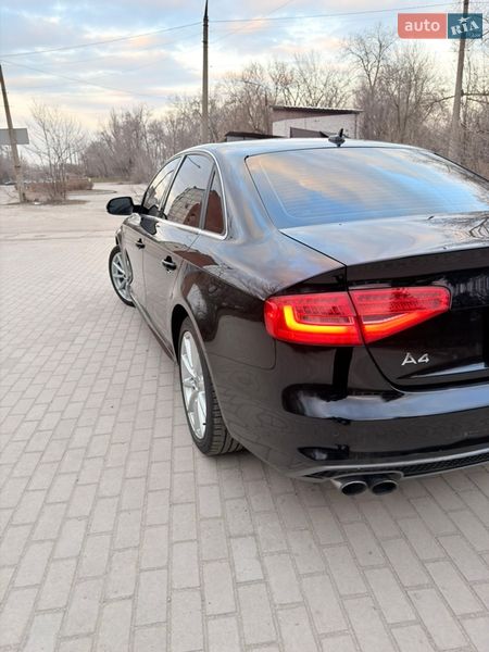 Седан Audi A4 2015 в Запорожье