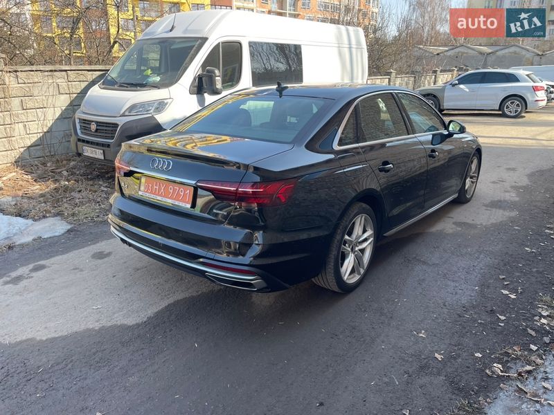 Седан Audi A4 2021 в Ровно