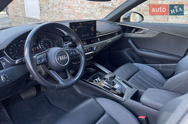 Седан Audi A4 2021 в Ровно
