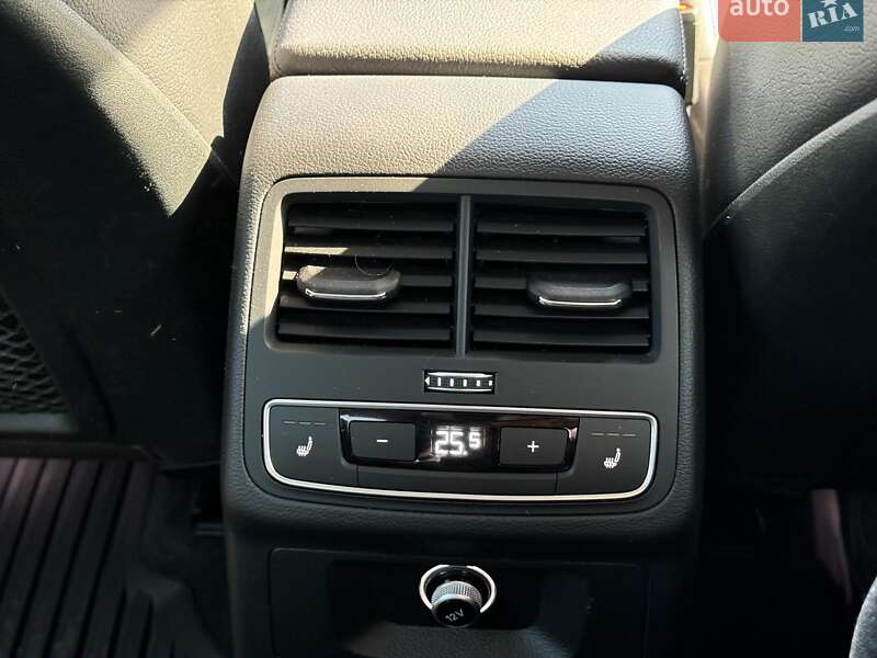 Седан Audi A4 2017 в Виннице